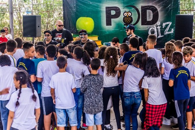 A Escola Estadual Luiz de Melo Viana Sobrinho foi o palco escolhido para abrir a temporada de shows do Intervalo Cultural em 2018. Foto: Bárbara Machado